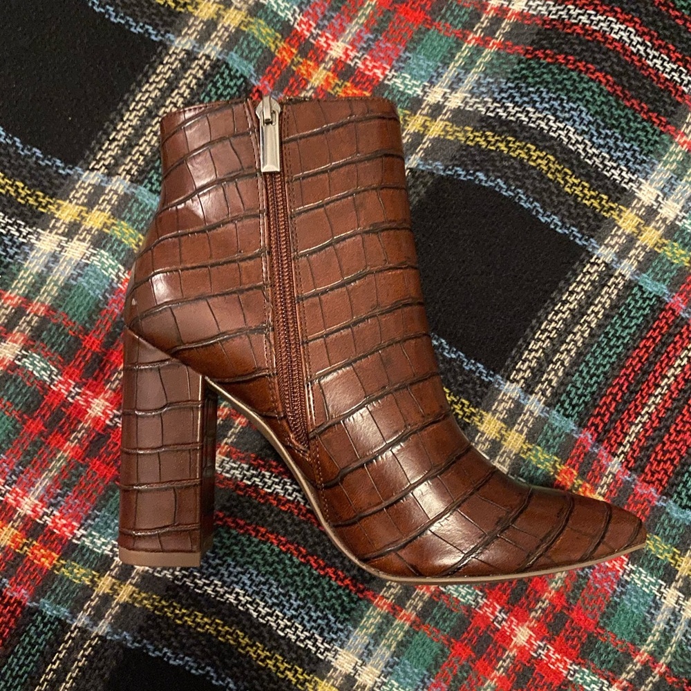 JustFab Alligator print booties